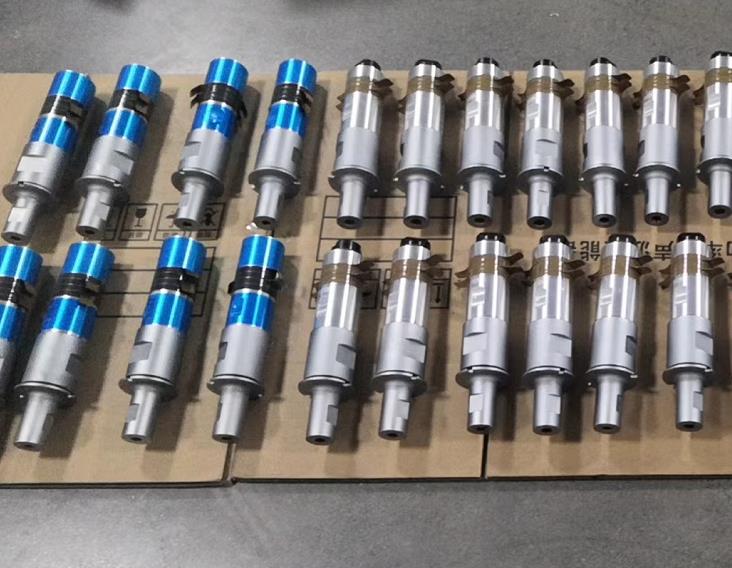 超聲波清洗機換能器的運作原理